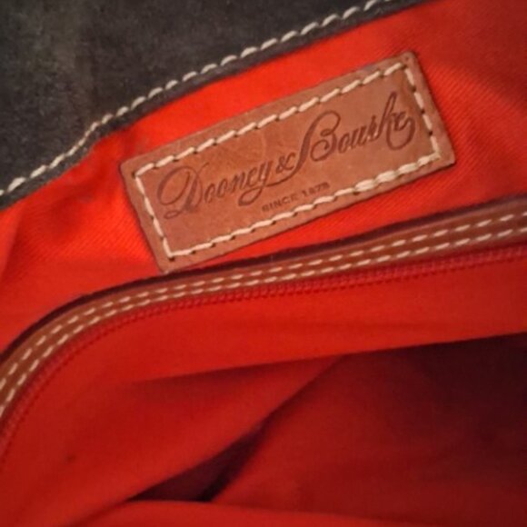 Dooney & Bourke Logo Lock shoulder hobo bag - Picture 3 of 7